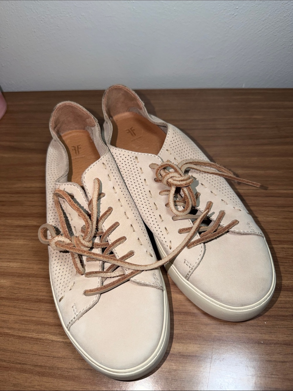 Frye Beige Leather Sneakers New Without Tags Size 8.5